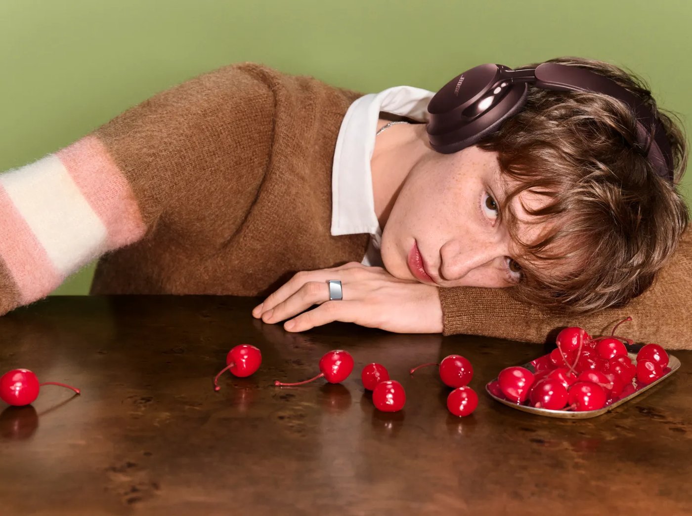 Official Bose lifestyle imagery; this is not a JINLIM test session.
