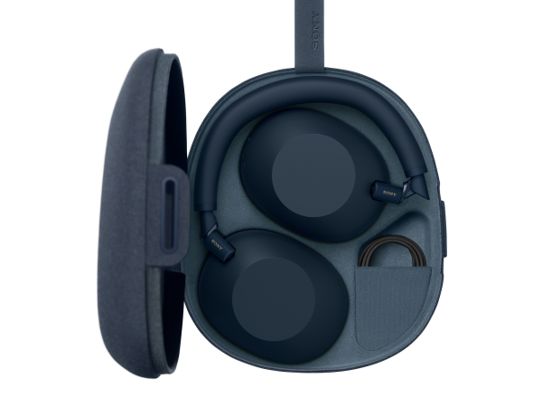 The carrying case is part of the portability equation. Image: Sony.
